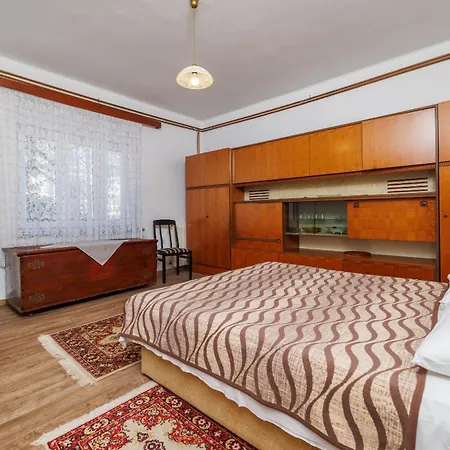 Drago Apartment