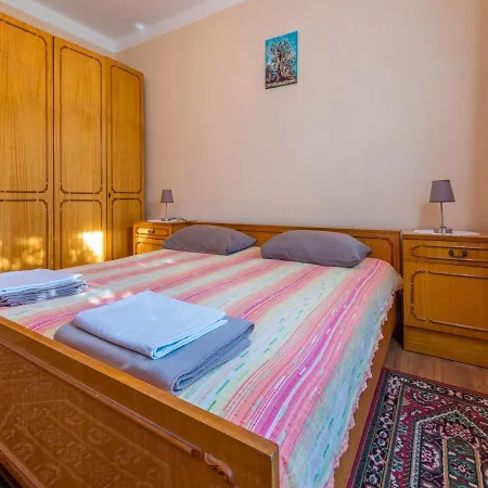 Drago Apartment